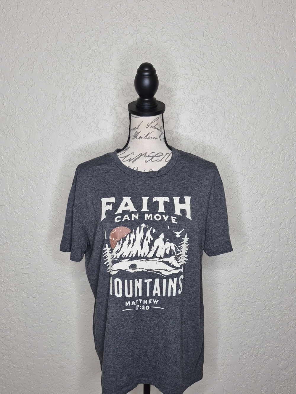 "Faith Can Move Mountains" Short Sleeve T-Shirt Size L